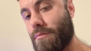 Kedysi sa hanbil vyzliecť a ženy od neho utekali: Dnes sa fotí takmer nahý a je na TO hrdý