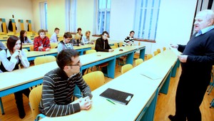 Právnici si za externé štúdium priplatia o dve až tri stovky