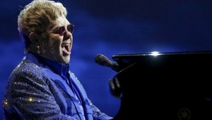 Elton John chytil smrtiacu infekciu!