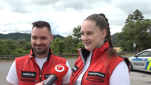 Osudová policajná akcia: Zoznámili sa pri prvej pomoci, teraz sú manželia
