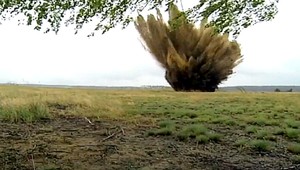 Likvidácia starej munície a zbraní je o nástrahách a riziku