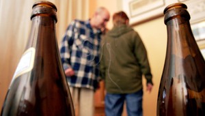 Syn týral svojich rodičov, hrozí mu 15 rokov väzenia