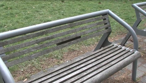 Mestských policajtov zalarmoval krik dieťaťa, matke namerali takmer dve promile v krvi