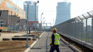 Kontrola v Mochovciach: tretí reaktor bude v prevádzke od roku 2017