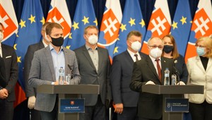 Vláda schválila zákaz vychádzania cez Veľkú noc