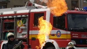 Zatiaľ, kým muž spal, začalo v drevenici horieť. Mal byť pod vplyvom alkoholu