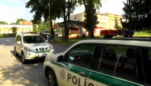 Naháňačka lupiča! So zbraňou prepadol majiteľa zmenárne