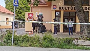 V obci pri Bratislave sa pokúsili vykradnúť bankomat. Polícia zaisťuje stopy