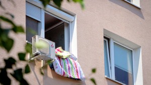 Nešetrite na montáži klímy. Susedia vám to spočítajú