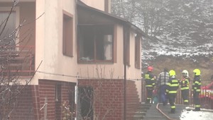 Zásah hasičov na východe Slovenska: Syn majiteľa domu je podozrivý zo založenia požiaru