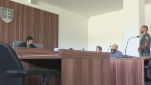 Muža dostala láska až na súd. Zamiloval sa do predavačky, ktorú prenasledoval