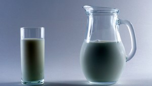 Starček (77) chcel otráviť rodinu, do mlieka nasypal jed