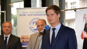 Agenta s ricínom zrejme našli. Šéfovať má kultúrnemu stredisku v Prahe, tvrdia zdroje