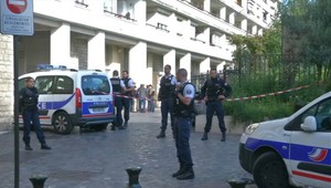 Vodička vrazila do davu ľudí