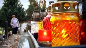 Pamiatku zosnulých poznali už starí Slovania. Na hroby nosili koláče a medovinu