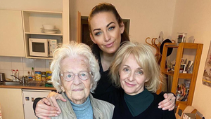 Smútok sa dal krájať! Žilková pochovala mamu, Hanychová šokovala diamantom na prstenníku!