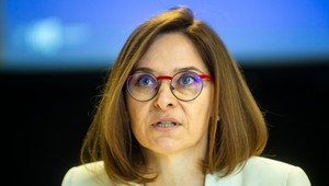 Vnútro dalo spoločnosti odkaz, že inštitúciám nemajú dôverovať ani ich rešpektovať, hovorí šéfka úradu Dlugošová