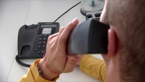 Dôverčivú babičku okradol podvodník o tisíc eur. Chcel údaje k jej účtu a hrozil pokutou