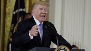 Trumpov múr sa stáva realitou. USA na jeho výstavbu požadujú 18 miliárd dolárov