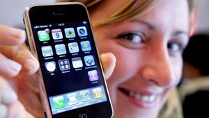 Ruská armáda chce zakázať vojakom smartfóny