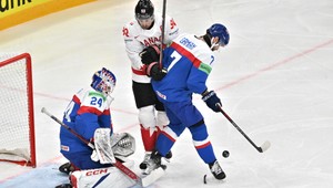 Slovenskí hokejisti obdivujú kvalitu kanadského súpera. Priznali, že kľúčové je premenenie šancí