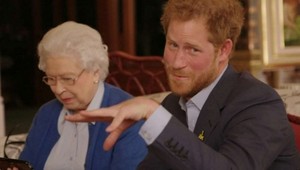 Nikto z nás nechce byť kráľom, tvrdí princ Harry