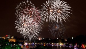 PREHĽAD. Ohňostroj pre rok 2013 zaznel ako prvý v Kiribati!