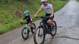 Malý SAGAN rastie ako z vody! A na bicykli je z neho ťažký FRAJER