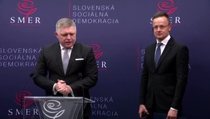 Maďarský minister zahraničia našiel spoločnú reč s Robertom Ficom. Minister Káčer si musel dať gin
