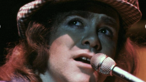 Elton John má problém! Ozvala sa jeho bývalá MANŽELKA!