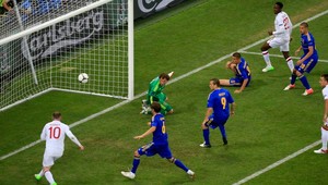 ME 2012: Anglicko s Francúzskom skompletizovali štvrťfinalistov