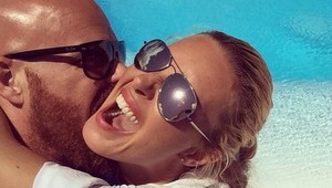 Krainová s manželom riskujú. Po jeho kolapse vyrážajú do divočiny