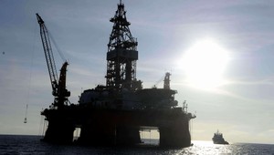 Irán nechce pustiť žiadnu ropu pre Európu