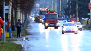 Rúška ako vďaka za pomoc. Prešovčania takto poďakovali českej firme za demoláciu bytovky na Mukačevskej