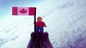 Panáčik z lega vyletel do vesmíru! Ide o dielo študentov...