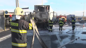 FOTO: Pri Prešove horel počas jazdy kamión, celá kabína sa ocitla v plameňoch