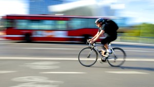 Mladý vodič zrazil cyklistu (†60), z miesta nehody ušiel