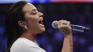 Speváčku trápia po predávkovaní vysoké teploty a silné nevoľnosti