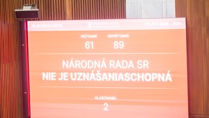 Čas na Formulu 1 áno, ale na parlament nie. Opozícia viní Šutaja Eštoka z nezodpovednosti