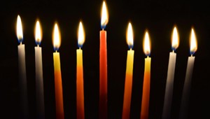 Svet SMÚTI: Zomrel legendárny spevák, ktorý ovplyvnil celú generáciu! Mal len 51 rokov