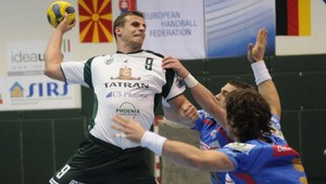 Šarišan dostal od pražáka na hádzanej poriadnu šupu