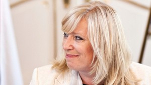 Premiérka zostáva v kresle. Aj takto poslanci diskutovali...