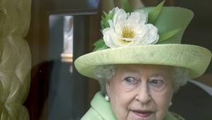Kráľovnú Alžbetu trápi zdravie: Ohrozené Vianoce