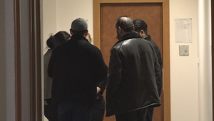 Dôchodcov pripravili o tisícky eur. Podvodníci za mreže nepôjdu