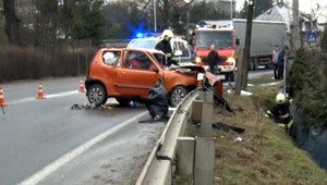 Kysučanka v malom aute vbehla do cesty kamiónu, zrážku neprežila