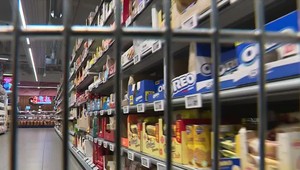 Sladké aj slané pochutiny po Novom roku zdraželi, odborníci varujú pred ďalším rastom cien