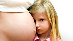 Tínedžer (15) splodil s dievčatkom (10) dieťa! Polícia je bezmocná