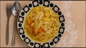 Vývar z kohúta, domáce rezance