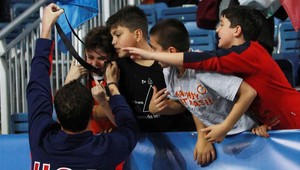 Lochte (28) vylovil z istanbulského bazéna osem cenných kovov