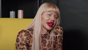 Tvrdí, že je heterosexuál, no vyzerá ako Barbie! Na dovolenke dostával mladý Čech návrhy, no nie od žien!